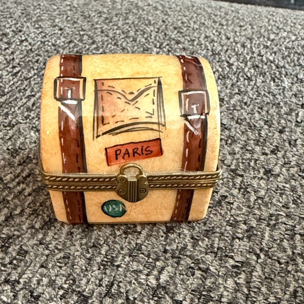 Vintage Paris Ceramic Trinket Box